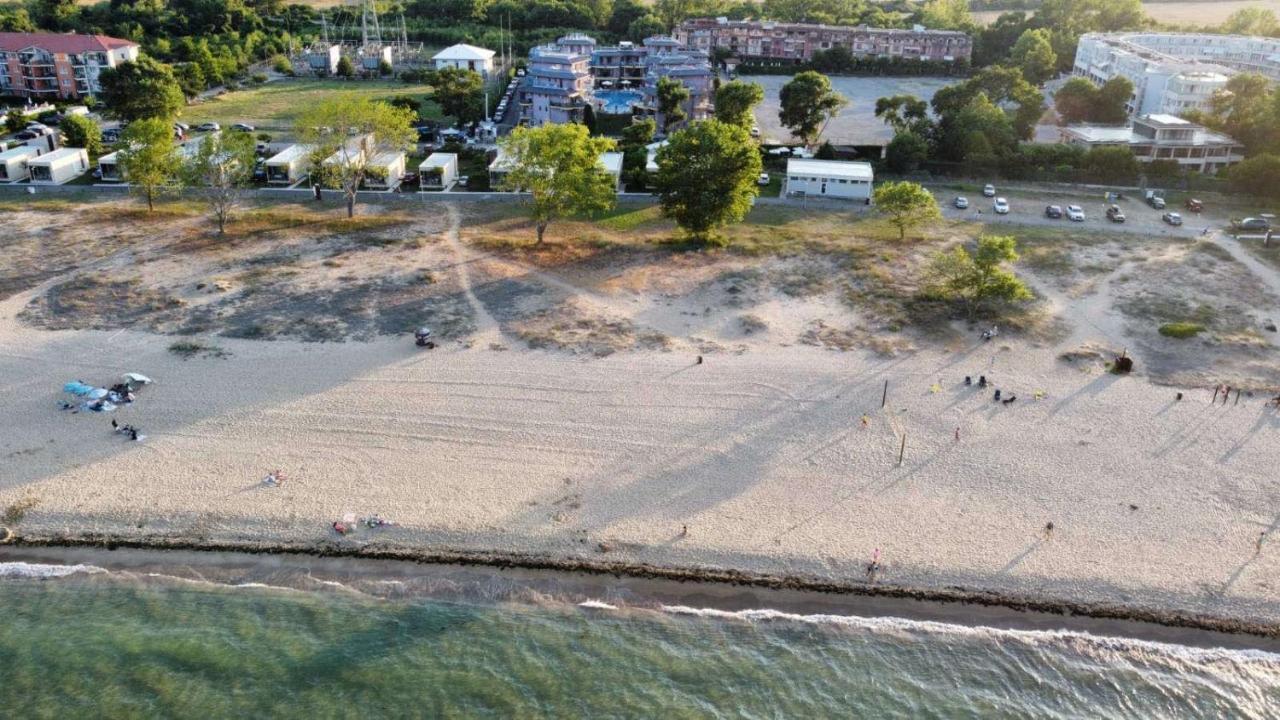 Къмпинг Градина Луксозен Апартамент تشيرنوموريتس المظهر الخارجي الصورة